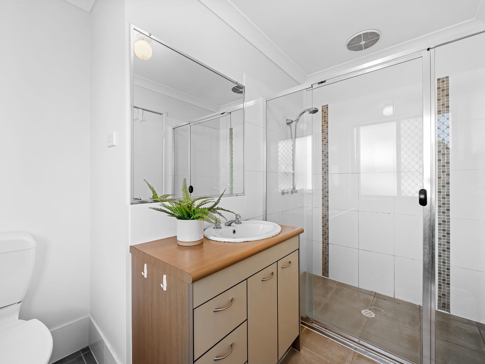 Property image – photo 11