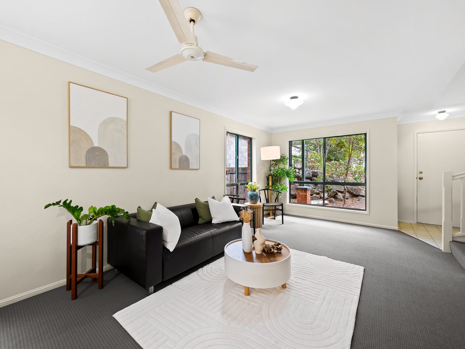 Property image – photo 2