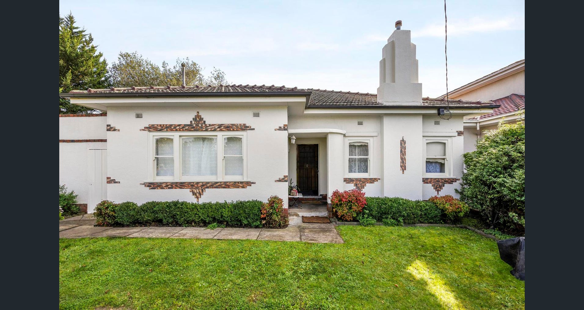 Art Deco home in Kew East