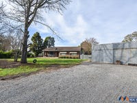 825 Whorouly Road, Whorouly, Vic 3735