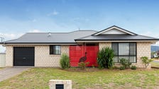 Property at 2 Iris Close, Kootingal, NSW 2352