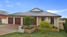 Property at 21 Kalinda Place, Hillvue, NSW 2340
