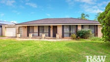 Property at 5 Grevillea Drive, St Clair, NSW 2759