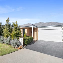 12 Long Forest Avenue, Harkness