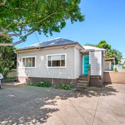 369 Pacific Highway, Belmont North, NSW 2280