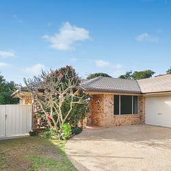 2/4 Muirfield Place, Banora Point, NSW 2486