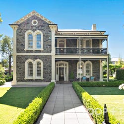 56 Fourth Avenue, St Peters