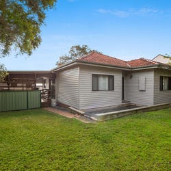 318 Pacific Highway, Belmont North, NSW 2280
