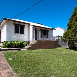 347 Pacific Highway, Belmont North, NSW 2280