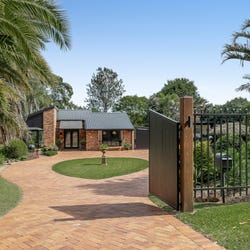 10 Caithness Court, Middle Ridge, QLD 4350 - realestate.com.au