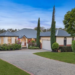 11 McConnell Crescent, Brookfield