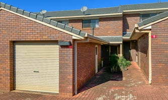 67 Gordon Avenue Rockville QLD 4350 property .au