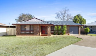 Property at 13 Cook Street, Scone