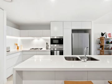 20901/21 Elizabeth Av, Broadbeach, QLD, 4218 - Image 3