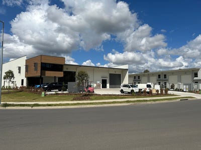 20 Lenco Crescent, Landsborough, QLD
