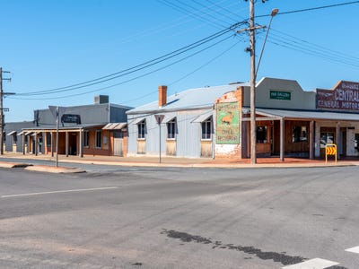 123-125 Cowabbie Street, Coolamon, NSW