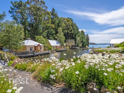 Fish Lips, 5934 Arthur Highway, Taranna, TAS