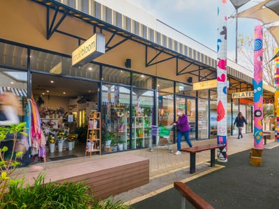 Hawaiian's Mezz, 148 Scarborough Beach Road, Mount Hawthorn, WA