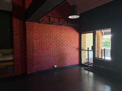 8 & 9, 18 Middle Street, Cleveland, QLD