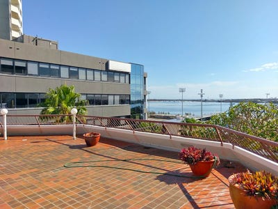 12/66 Marine Parade, Southport, QLD