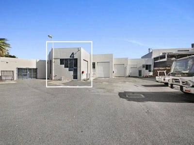 2/4 Olympic Circuit, Southport, QLD