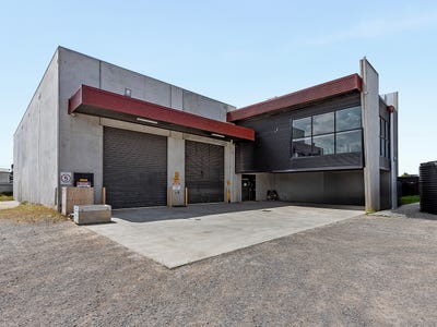 12-14 Tullidge Street, Melton, VIC