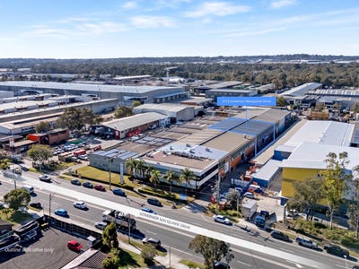 13 Governor Macquarie Drive, Chipping Norton, NSW