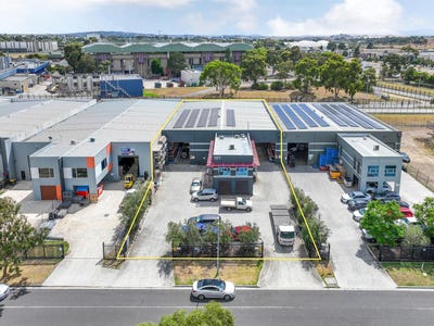 101 Yellowbox Dr, Craigieburn, VIC