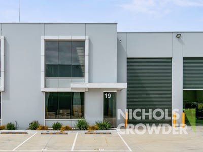 19 Progress Drive, Carrum Downs, VIC