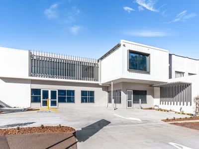 176 James Street, South Toowoomba, QLD