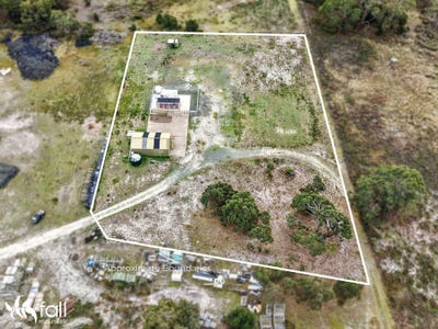 1/280 Bicheno Street, Clifton Beach, TAS