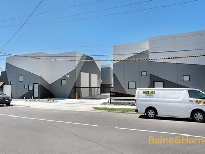 2/195 Roberts Road, Airport West, VIC