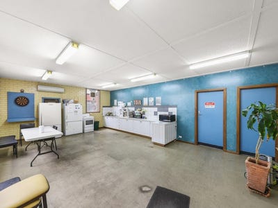 18-20 Graham Road, Clayton South, VIC