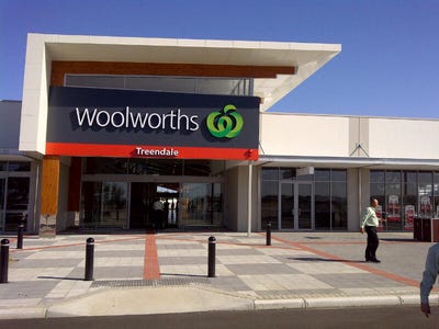 Treendale Shopping Centre, 10 The Promenade, Australind, WA