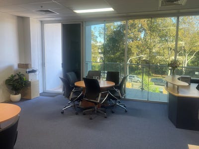 Level 1, 6A/2-4 Northumberland Road, Caringbah, NSW