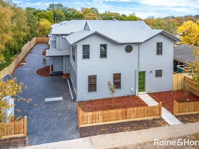 1/48 Brantome Street, Gisborne, VIC