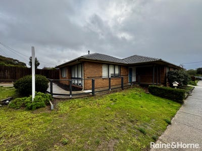 106 Riddell Road, Sunbury, VIC