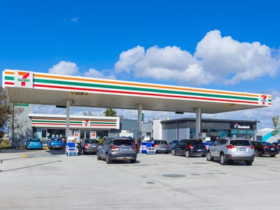 7-Eleven, Domino’s & Snap Fitness, 52 Thundelarra Drive, Golden Bay, WA