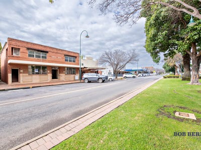 Elmaza House, 39 Dandaloo Street, Narromine, NSW