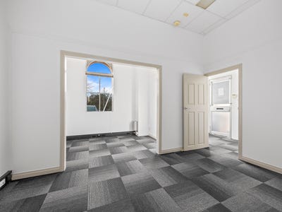 15 St Cedars Grove, Lake Gardens, VIC