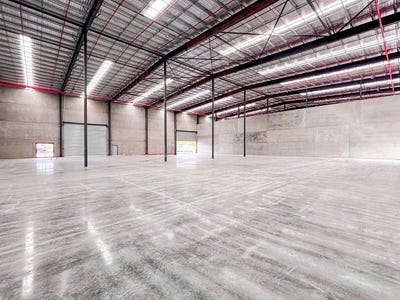 2/114-116 Fred Chaplin Circuit, Corbould Park, QLD