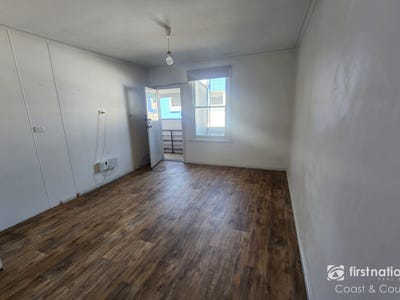 Level 1, 2/104 Terralong Street, Kiama, NSW