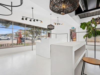 Retail 13, 4-6 Gilbert Street, Torquay, VIC