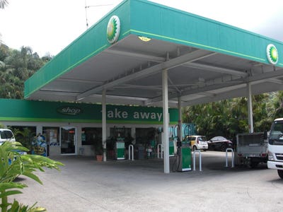 Deeral Service Station, - Bruce Highway, Deeral, QLD