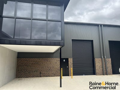 8/25 Val Reid Crescent, Hume, ACT