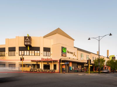 Hawaiian's Mezz, Shop 36, 148 Scarborough Beach Road, Mount Hawthorn, WA