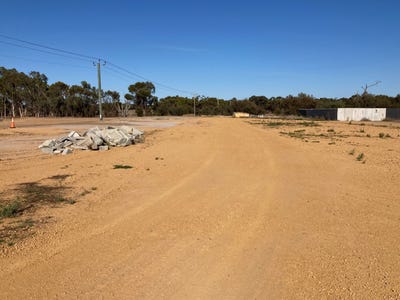 32 Martins Crescent, Katanning, WA