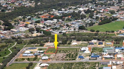 Property at 15 Bayliss Road, Dongara, WA 6525