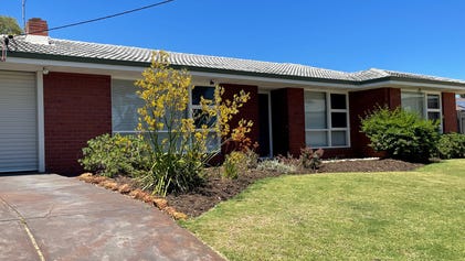 Property at 4 Dalwood Court, Hamersley, WA 6022