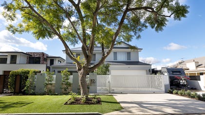 5 bedroom property and real estate for sale in Applecross, WA 6153 -  property.com.au